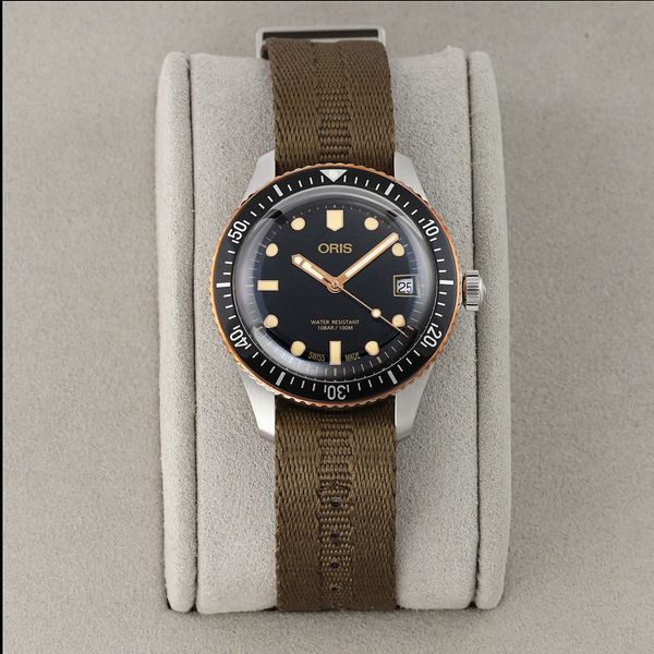 Oris Divers 01 733 7747 4354-07 5 17 30